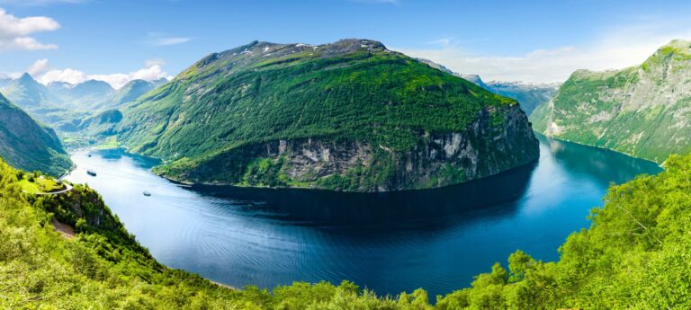 Cruise in Aurlandsfjord